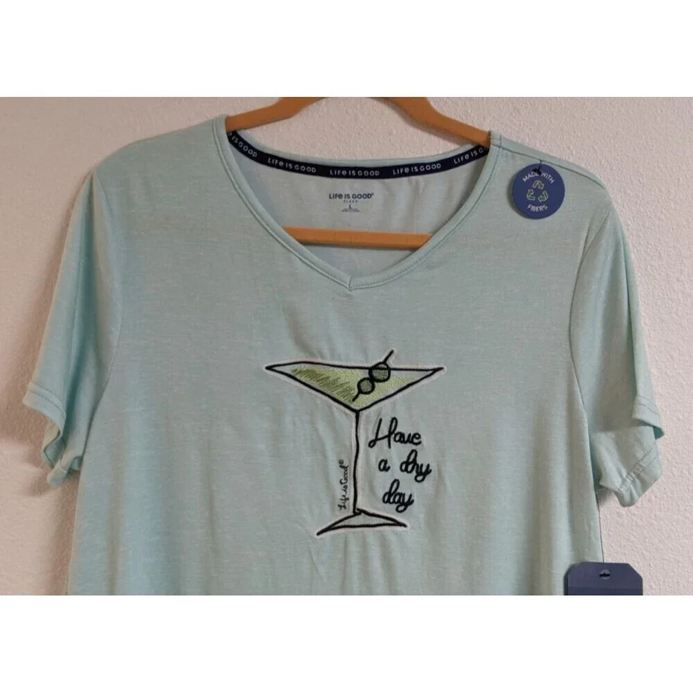 NWT~Women's Life Is Good 